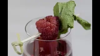 Fancy But Easy Cocktails: Raspberry Kir Royale