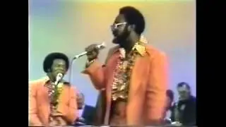 The Spinners   Sadie   Live 1976   Mothers minus 60Hz hum