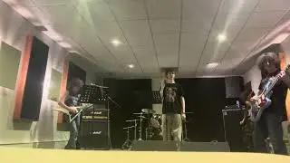 Outlaw-lady of the hell extended demo solo 