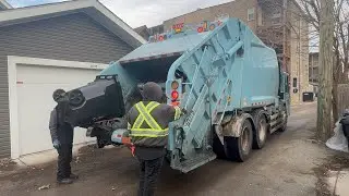 City of Chicago Battle Motors Loadmaster rear loader garbage truck on trash 