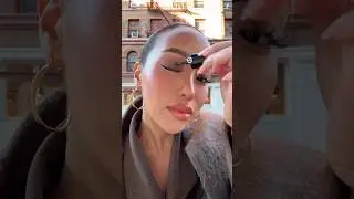 On-the-go eyes using @ArmaniBeauty Eye Tints @Sephora #armanibeauties #armanibeautypartner