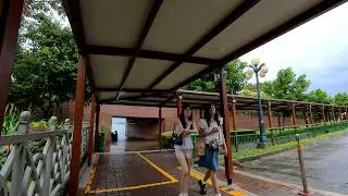 Weekday afternoon walk from Resorts World Sentosa to VivoCity | December 2025