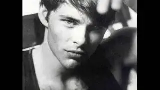 James Marsden Makes it HOT!