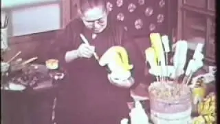張り子のおばあさん