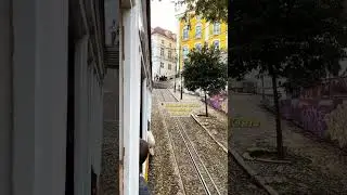 Gl&oacute;ria Funicular: Elevador da Gl&oacute;ria Cable Car Episode 1 🚃🇵🇹 Lisbon, Portugal