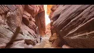 Hiking Utah's amazing Wire Pass Trail to the Buckskin Gulch Overlook!