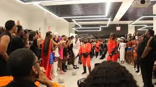 Models Inc Halloween Chapter Ball - Strut