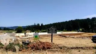 construction on new homes in happy valley