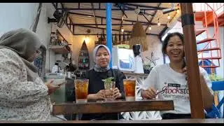 vlog ke cafe kp dukuh, makan, minum, foto-foto!!