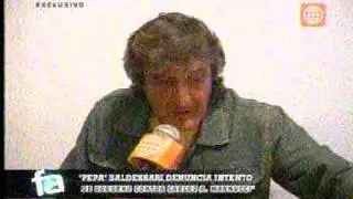 Pepa Baldessari se Limpia el culo con dinero