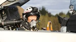 ロシアには民間人のためのMiG-29飛行！Fly in MiG 29 for civilians in Russia!