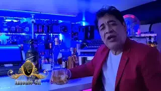 Entre Las Botellas - Antonio Gil (Video Oficial)