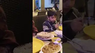 Khane Ka Taste Kaisa Hai? 😋 | Hotel Food Review | Shorts #FoodShorts #HotelFood #FoodReview #travel