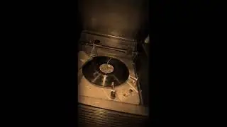 &ldquo;Bringing a 1940s Philco Tube Radio Back to Life (Plays Music Again!)&rdquo;