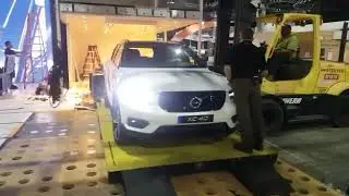 Volvo car lift prep LA
