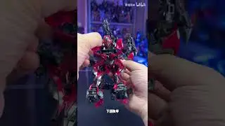Unique Toys UT R-09 Red Destroyer (Transformers AOE Stinger)