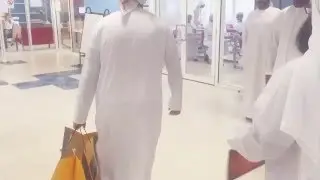 مفاجئة تكريم معلم في مدرسة السمالية ابوظبي
