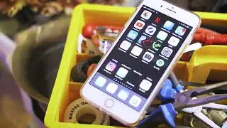 Zwaai met je Mobiel, Ronnie Ruysdael