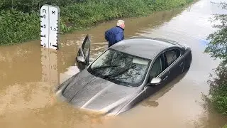 Unbelievable! DEEP FLOOD! || Vehicles vs Flooded Fords compilation || #114