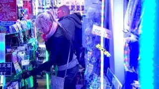 Japan: Shopping in Akihabara