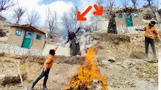 Wind and Storm: Unveiling the Miraculous Platform of Two Nomadic Couples Next to a Magical Hut💨