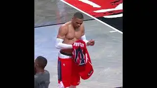 Russell Westbrook signs his jersey for Michael Jordan 😳