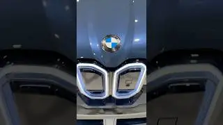 Новые модели BMW получат новый логотип.