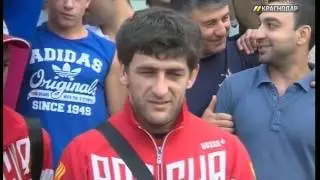 В аэропорту Краснодара встретили олимпийского чемпиона Аниуара Гедуева