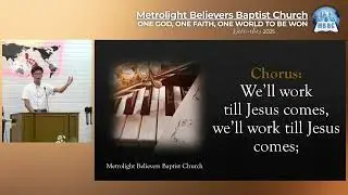 Pastor Nate Uy preaching 