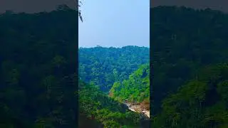 Magod Falls&nbsp;is a group of&nbsp;waterfalls&nbsp;in&nbsp;Karnataka