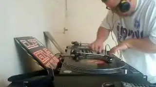 DJ FINGERLICK MAINSTREAM RAW tenminmix drum and bass aug 2009