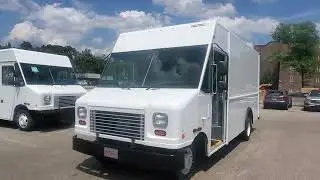 2023 Ford E450 P700 Utilimaster Stepvan Parcel Delivery