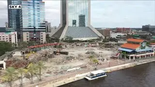 Final section of The Jacksonville Landing coming down this week