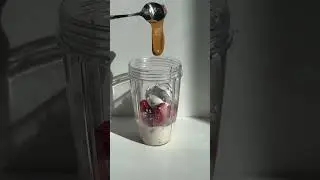 Hailey Bieber&rsquo;s Smoothie&hellip; but PCOS-Friendly 💖 (No Sugar Crash!)