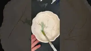 #satisfying #pottery process how I create a ceramic dish by pressing leaves in clay #handmade #art