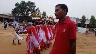 mundari nach. Dhitpur