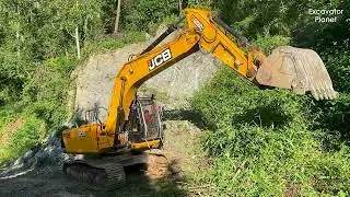 Excavator Hilly Road Clearing | JCB excavator Removing Landslide | JCB Cutting Hill after Rain