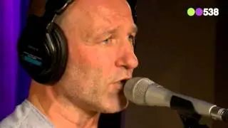 Eddy Zoey - Bijna (live bij de Frank en Vrijdagshow)