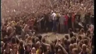 Bullet For My Valentine - No Control LIVE Wall of death (HQ)