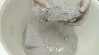 Dusty Sand Cement Dry Crumbling+Sifting