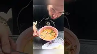 6️⃣ The King of Thai Soups 👑
