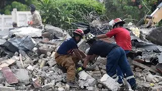 Emergency services clean up debris after deadly Mexico church collapse
