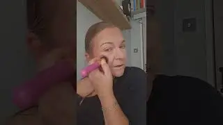 Podkład Dubai Chocolate, puder Nyx Wonder Snatch  i mgiełka Pore Filter z The Beauty Crop
