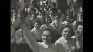 Április 4-i katonai díszszemle és felvonulás a Felvonulási téren