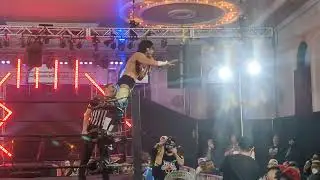 Joe Elonzo trash talking in Chicago at House of Glory Wrestling Wage War
