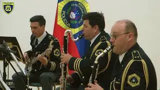 Policijski orkester: Fly Me to the Moon