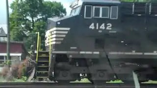 Eastbound intermodal with NS 4142 as the leader