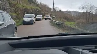 Caos e incidenti intorno alla frana. A contrada piove sul &ldquo;franato&rdquo;