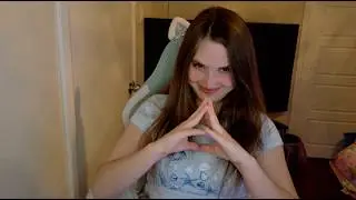 CUTE GIRL STREAMING