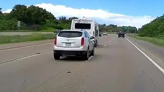 Let's play idiot or intoxicated driver (with bonus last second exit)